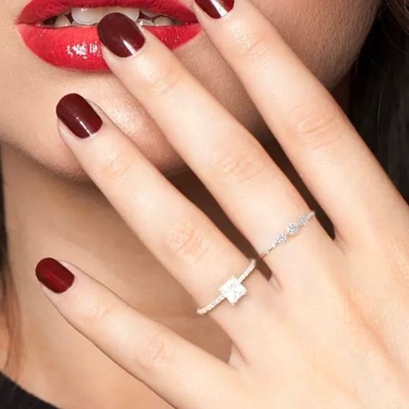 14KT GOLD PLATED DAINTY STERLING SILVER DIAMOND CUT WHITE SAPPHIRES ENGAGEMENT - Picture 2 of 5